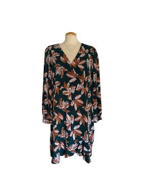 Gilli Dark Green Floral V-Neck Long Sleeve Dress